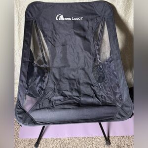 Moon Lence - Compact Black Foldable Chair